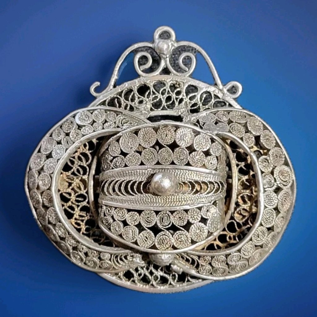 Large Antique Victorian Sterling Silver Filigree Cannetille Brooch